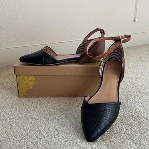 Mix No. 6 Black Helena Flats with ankle strap size 7.5